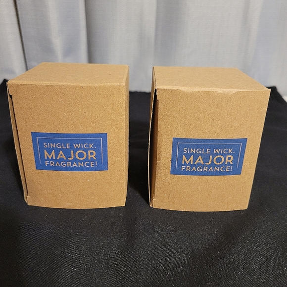 NEW 2 Bath & Body Works RARE LE Vampire Blood Candles - Picture 4 of 4